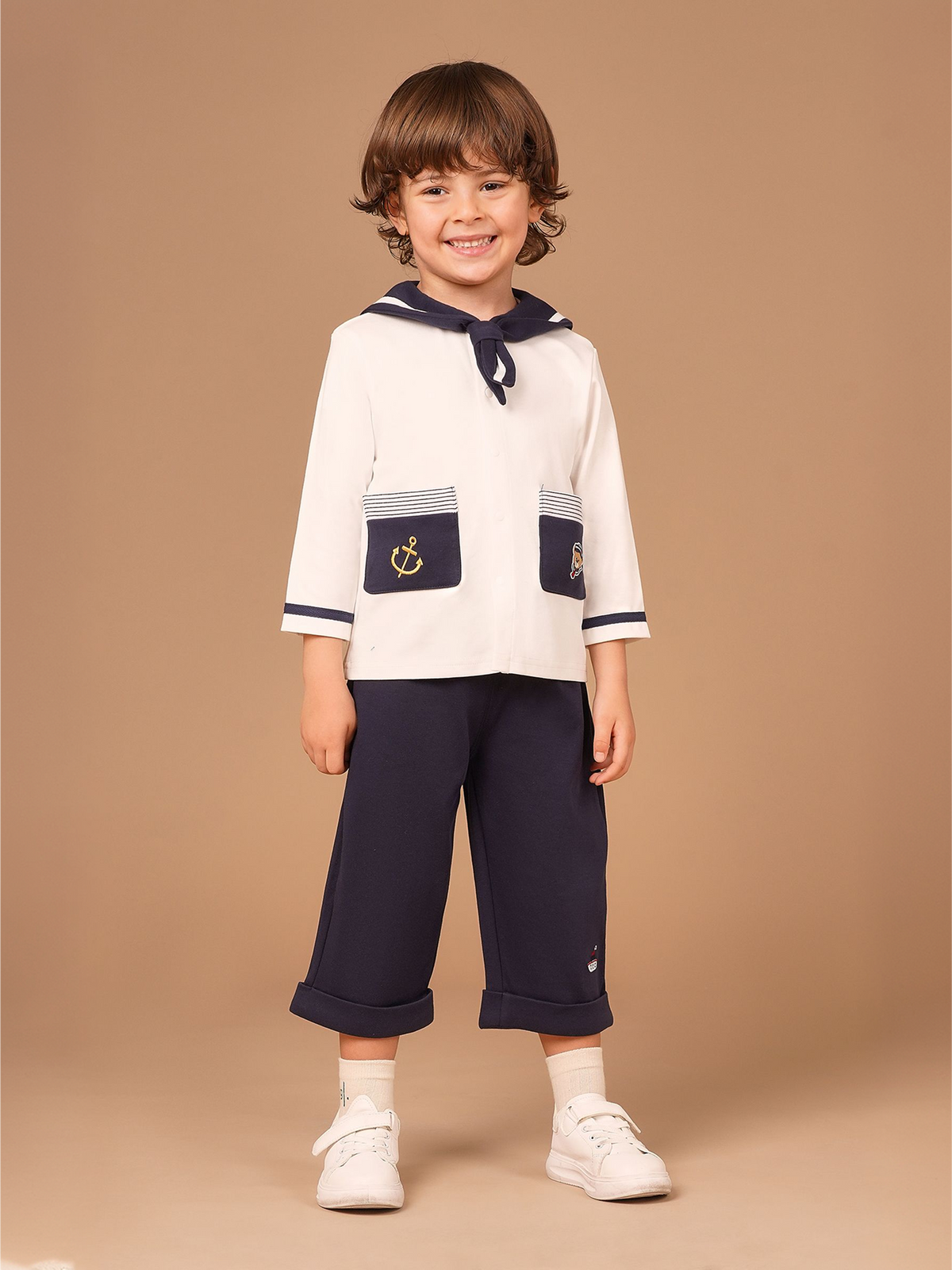 #color_white / navy