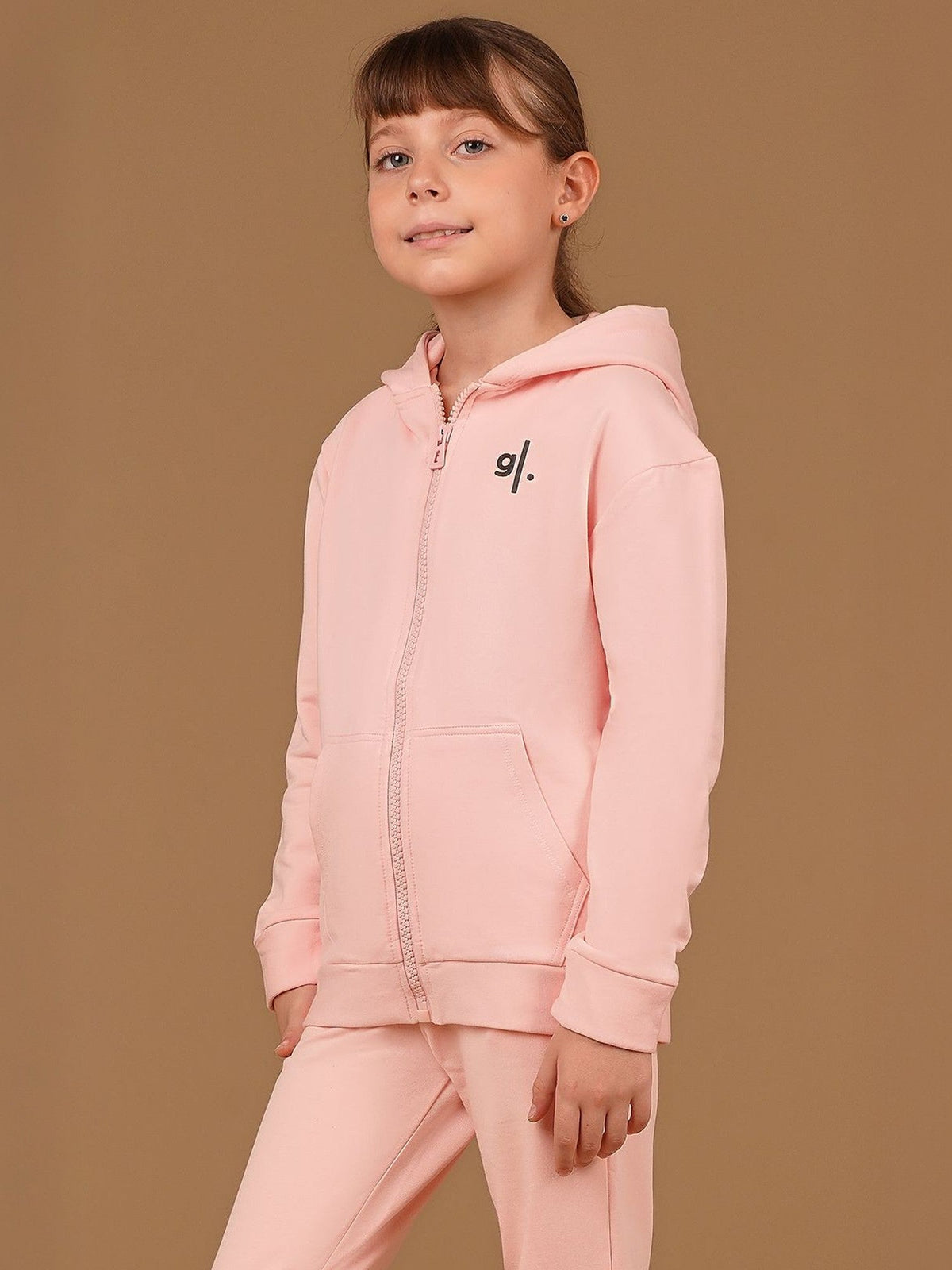 #color_feminine pink
