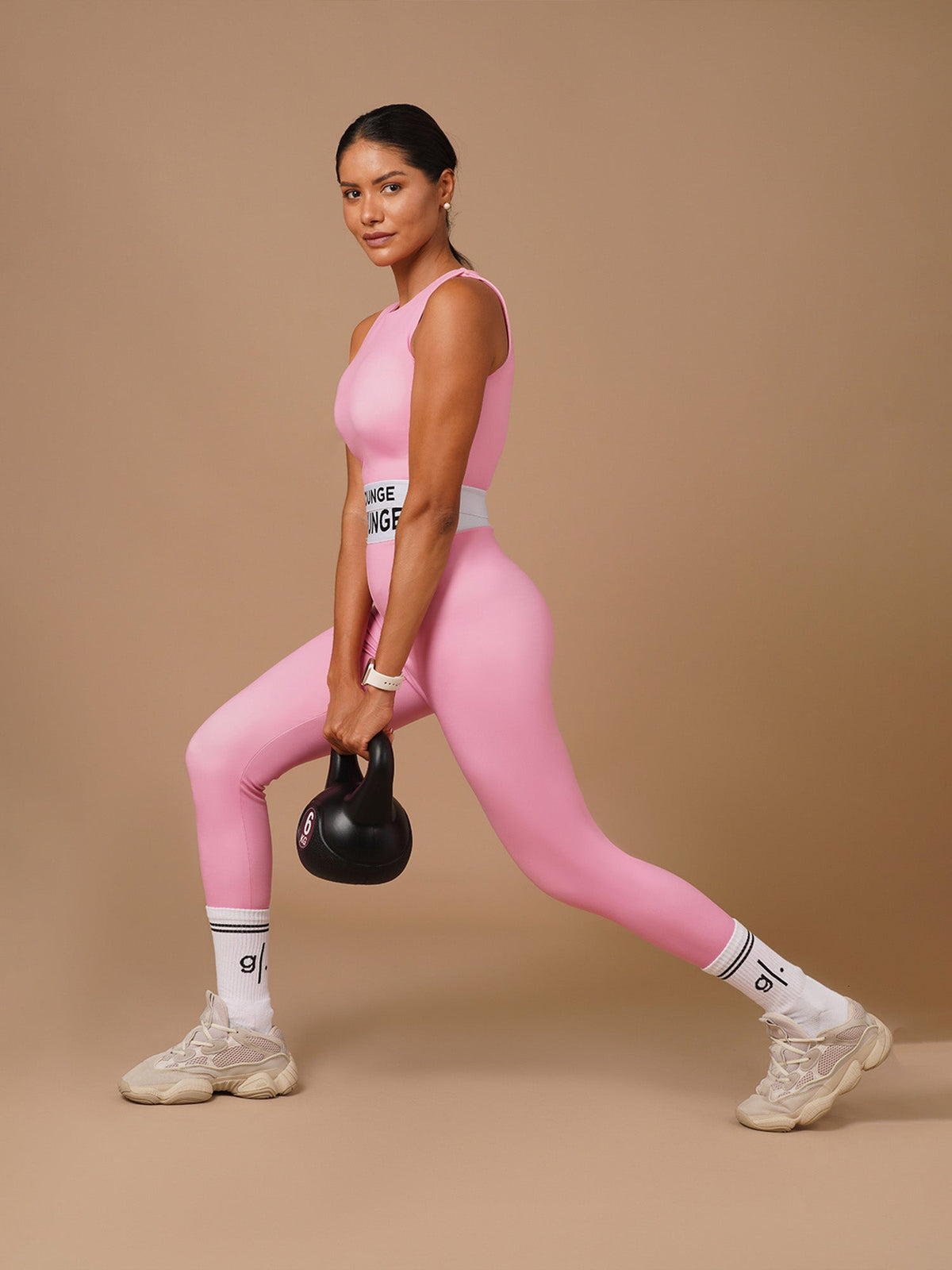 #color_feminine pink