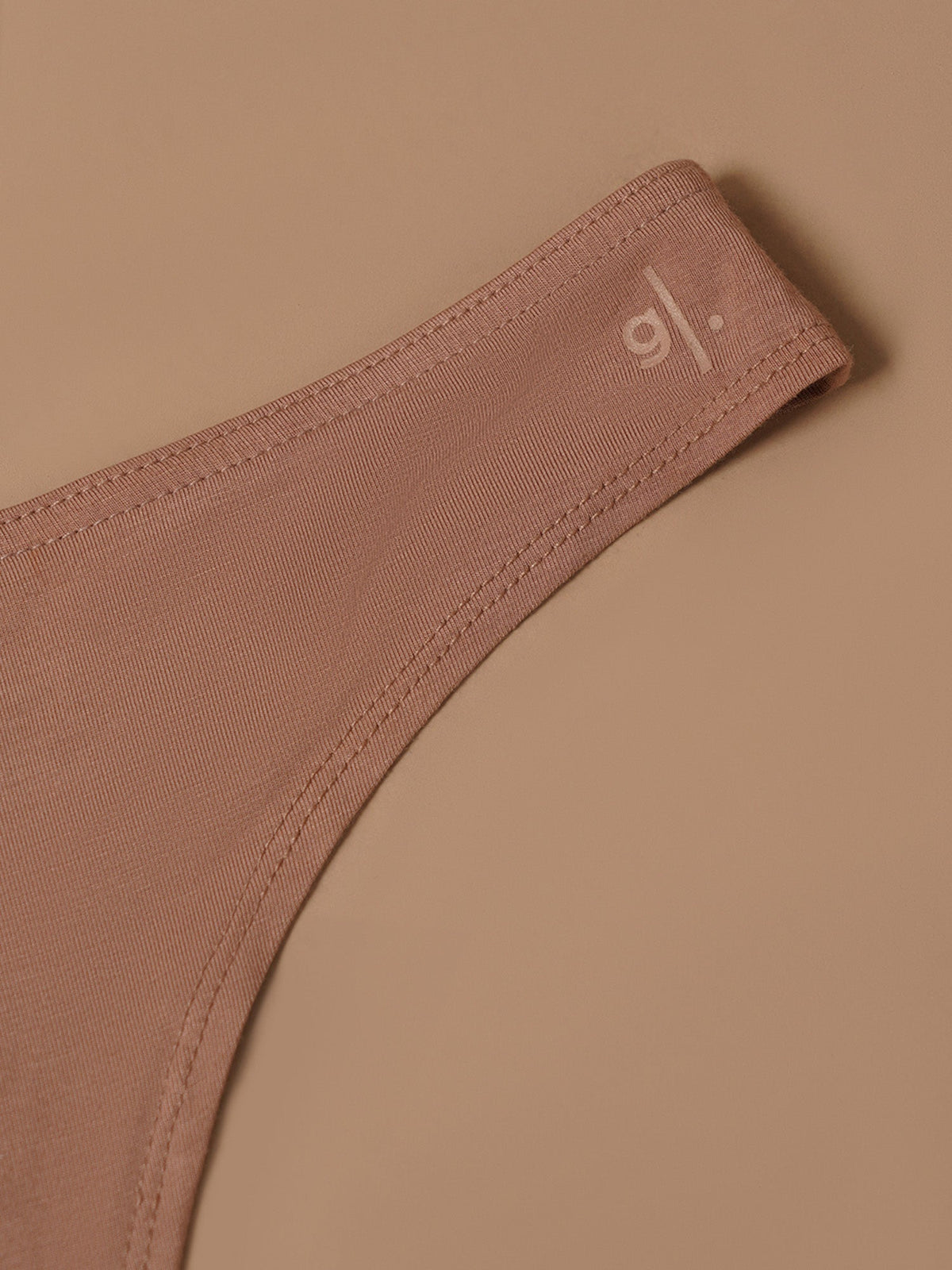 #color_taupe