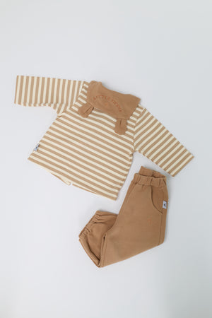 Kids’ plush bear scarf top & jogger set