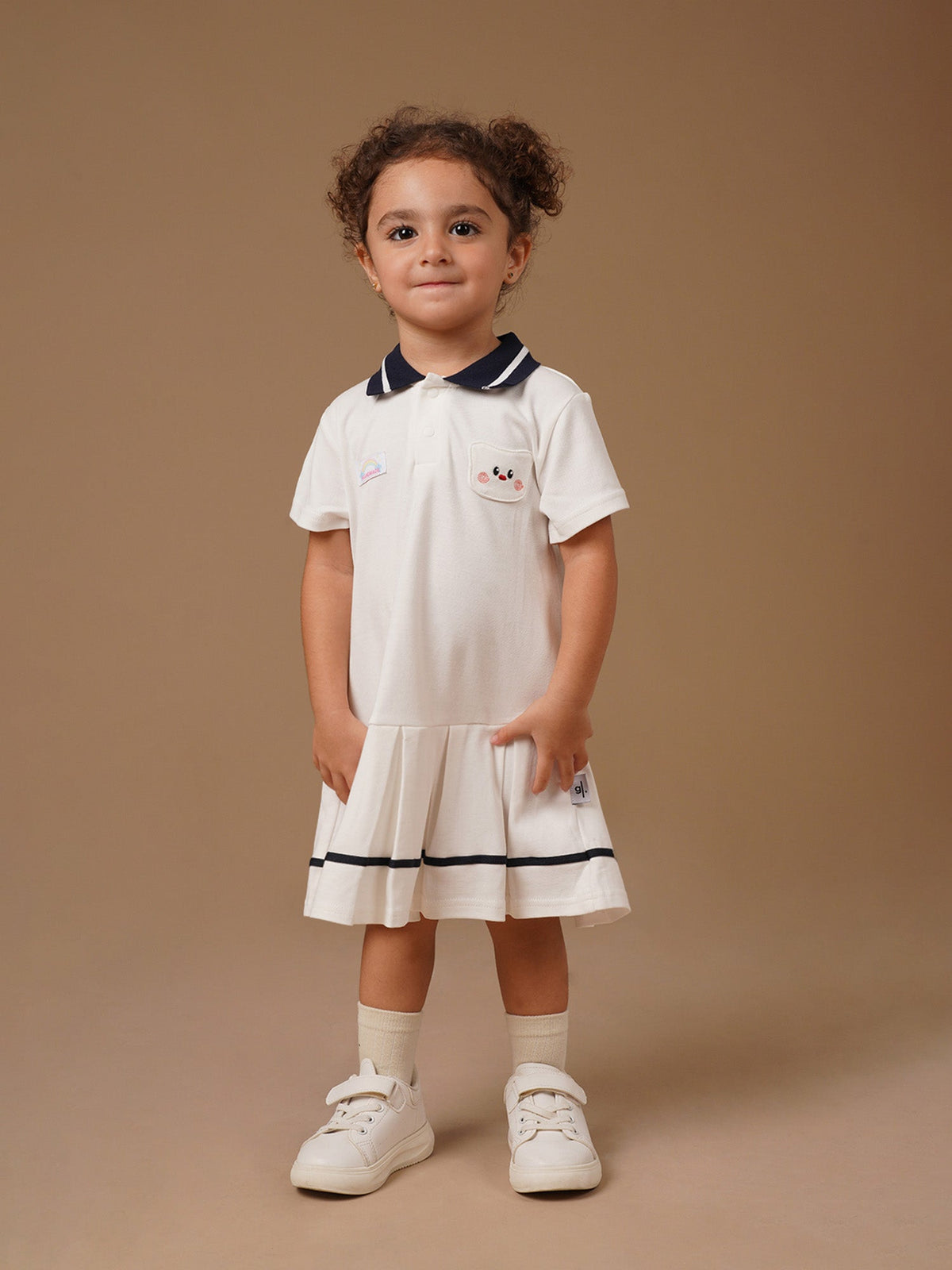 #color_white / navy