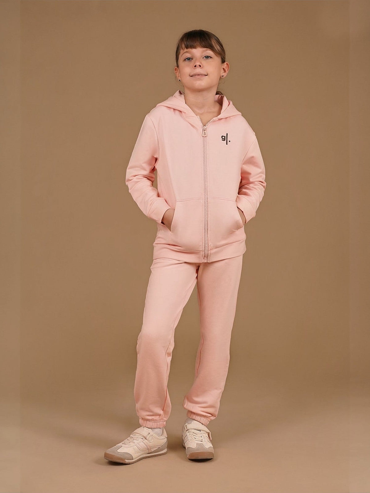 #color_feminine pink