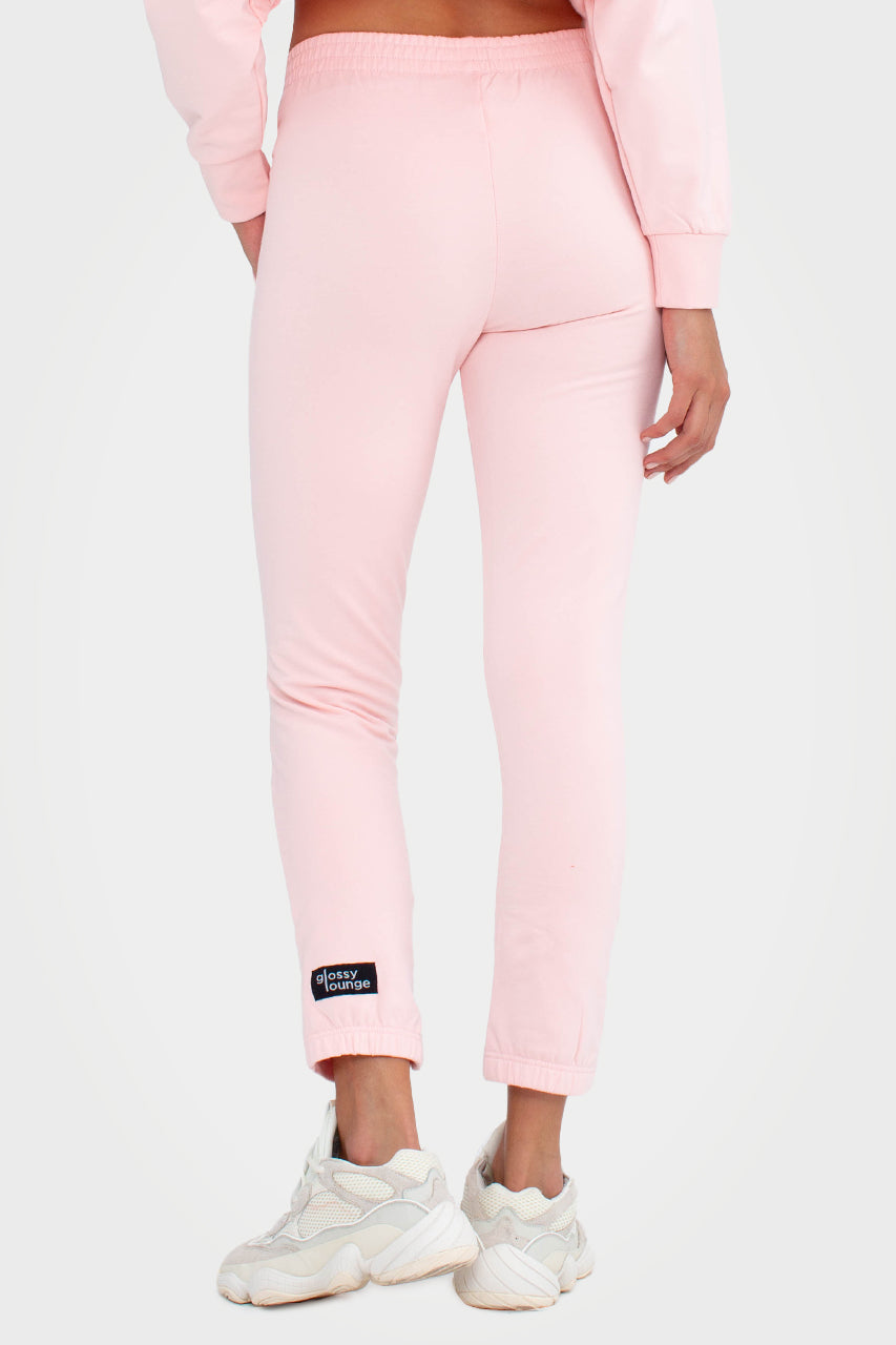 #color_feminine pink